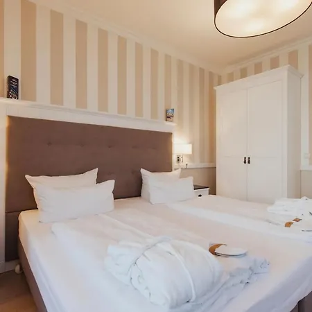 Strandperle Iv Jahreszeiten Hotell 4*